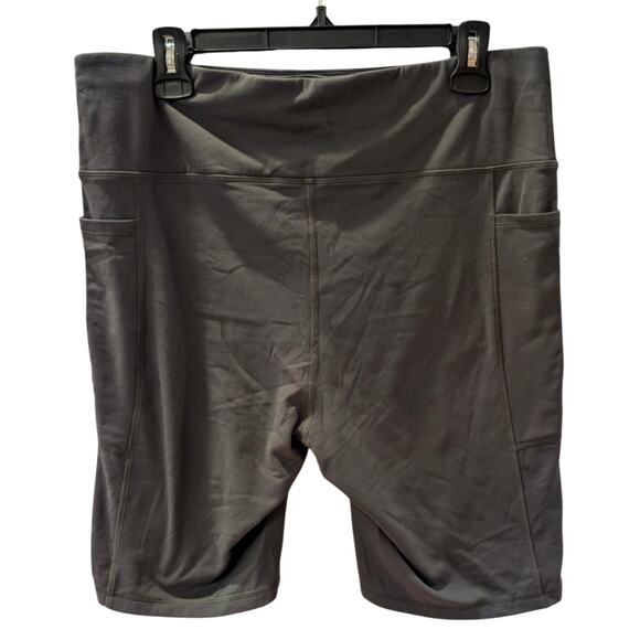 GAME Gray Athletic Bike Shorts Black Lycra Side Pockets Size M Stretch Active - Picture 2 of 5